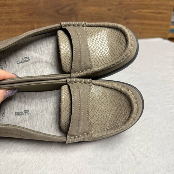 Cloudsteppers by Clark’s  Casual Loafers in Sage size 6 NWOB - Picture 4 of 8